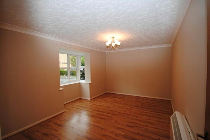 1 Bedroom Flat To Rent In Toulouse Court, SE16