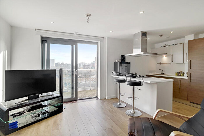 1 Bedroom Apartment To Rent In Upper North Street, London, E14