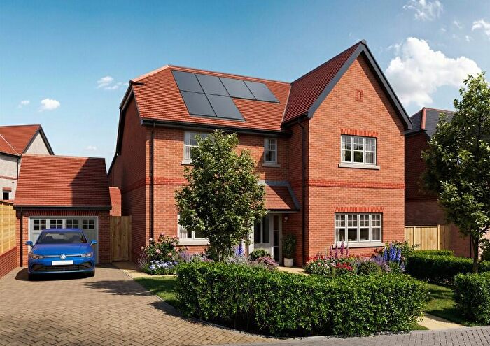 4 Bedroom Detached House For Sale In Abbey Barn Lane, High Wycombe, HP10