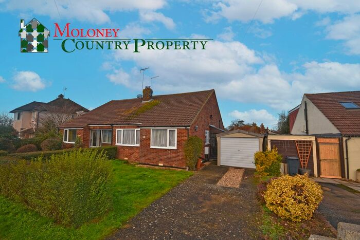 2 Bedroom Detached Bungalow For Sale In St. Michaels, Tenterden, Kent, TN30