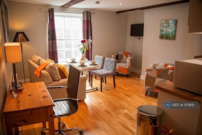 2 Bedroom Flat To Rent In Colegate, Norwich, NR3