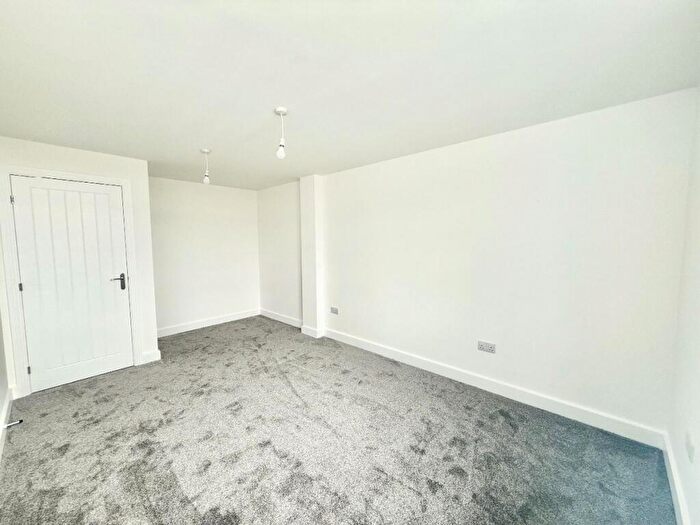 1 Bedroom Flat To Rent In Estuary Views, - Eastern Esplanade, Canvey Island, SS8