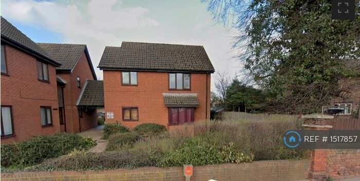 1 Bedroom Flat To Rent In South View Gardens, Newbury, RG14