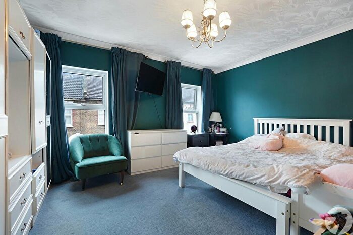 2 Bedroom Terraced House For Sale In Berkley Road, Gravesend, Kent, DA12