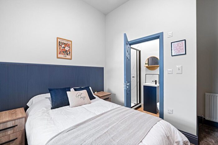 1 Bedroom House Of Multiple Occupation To Rent In Chaddlewood Avenue, St.Judes, Plymouth, PL4