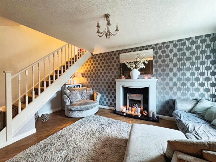 3 Bedroom Terraced House For Sale In St. Marks Close, Worksop, S81