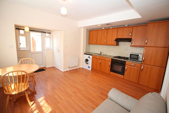 1 Bedroom Flat To Rent In South Ealing Road, Ealing, W5