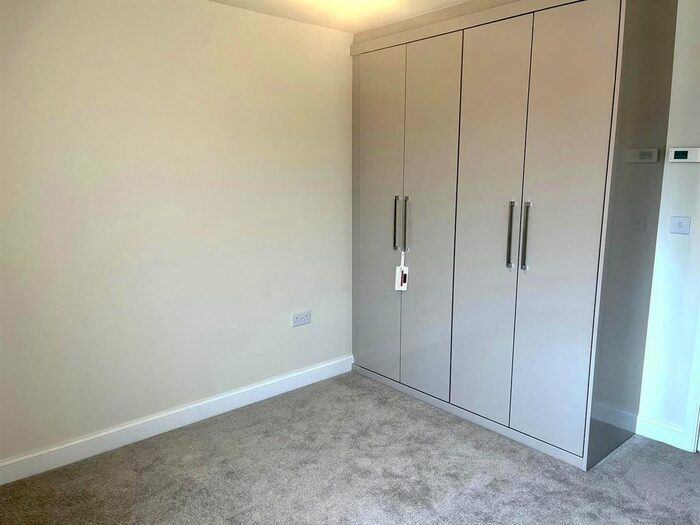 3 Bedroom Property To Rent In Binbrook Drive, New Waltham, Grimsby, DN36