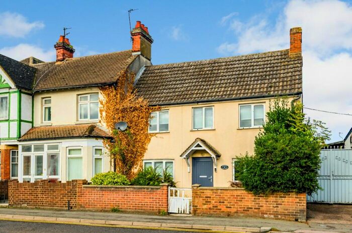 2 Bedroom End Of Terrace House To Rent In High Street, Kempston, Bedford, MK42