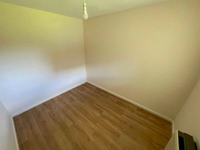 1 Bedroom Flat To Rent In Newland Court, Alexandra Road, Hull, HU5