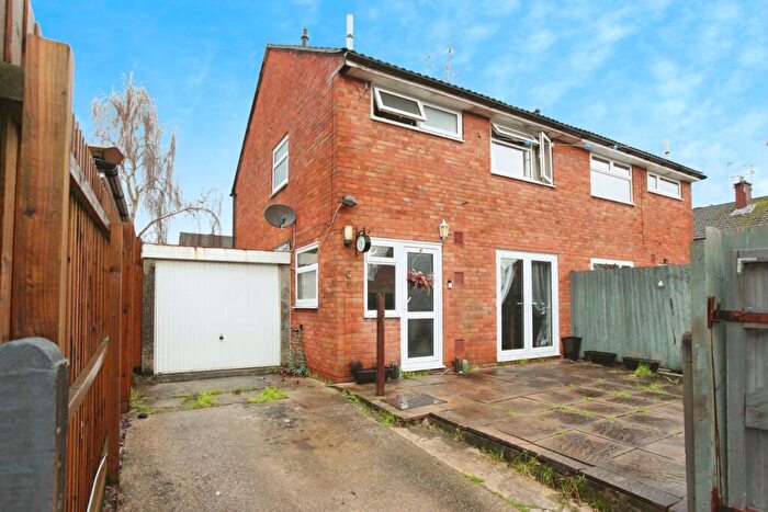 3 Bedroom Semi Detached House For Sale In Pilton Vale, Newport, NP20
