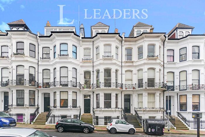 2 Bedroom Flat To Rent In St. Michaels Place, BN1