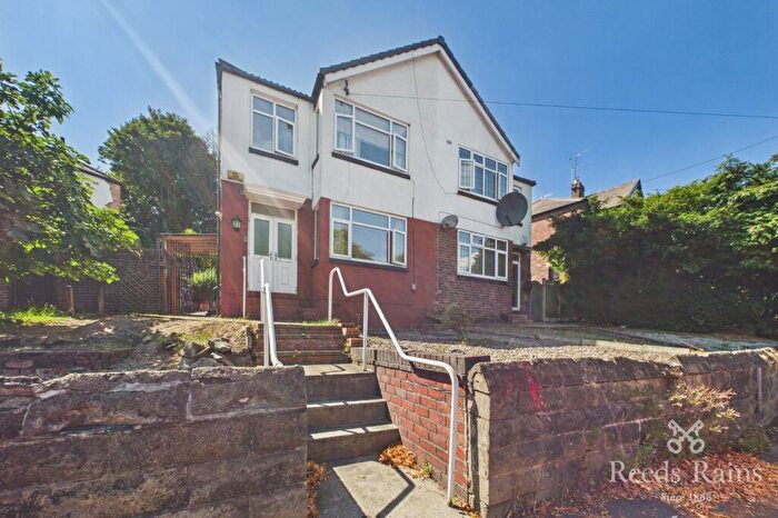 3 Bedroom Semi-Detached House For Sale In Norwood Road, Sheffield, S5