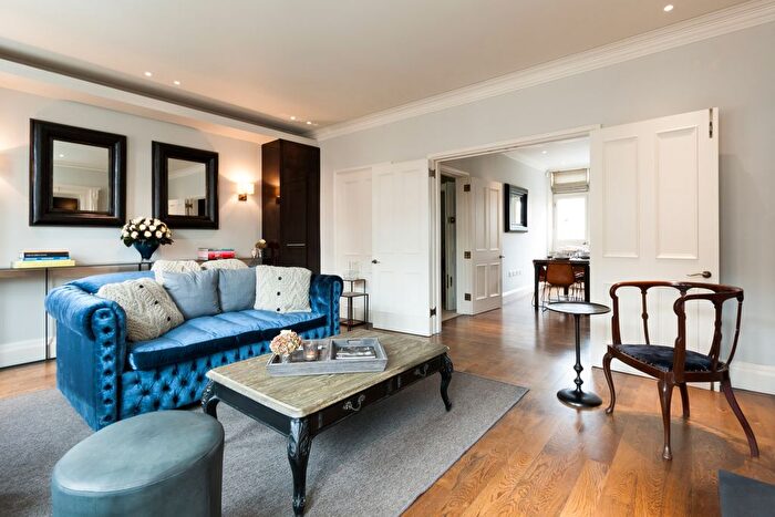 2 Bedroom Flat To Rent In North Audley Street, Mayfair, London, United Kingdom, Mayfair, W1K