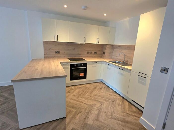 1 Bedroom Flat To Rent In Castleward Boulevard, Derby, DE1