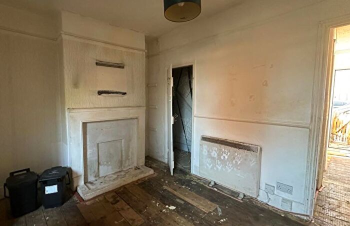 2 Bedroom Terraced House For Sale In Palmerston Road, Croydon, Surrey, CR0
