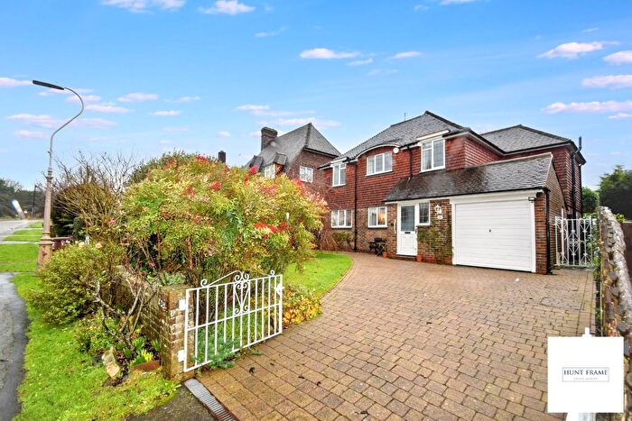 3 Bedroom Detached House For Sale In Willingdon Road, Eastbourne, BN20