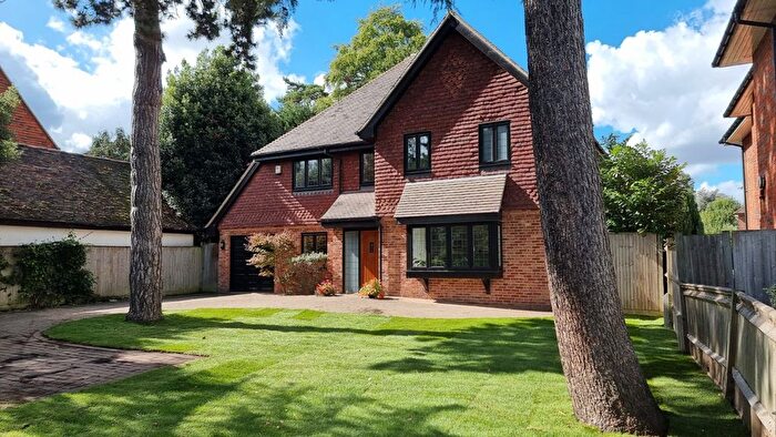 5 Bedroom Detached House For Sale In Manor Way, Beckenham, BR3