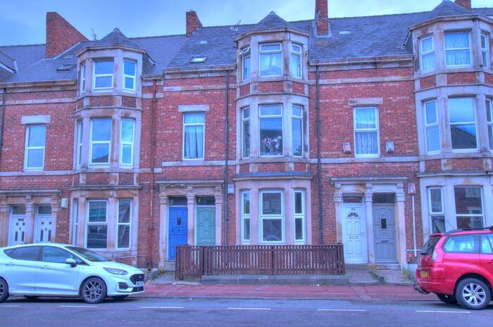 2 Bedroom Flat To Rent In Prince Consort Road, Gateshead, NE8
