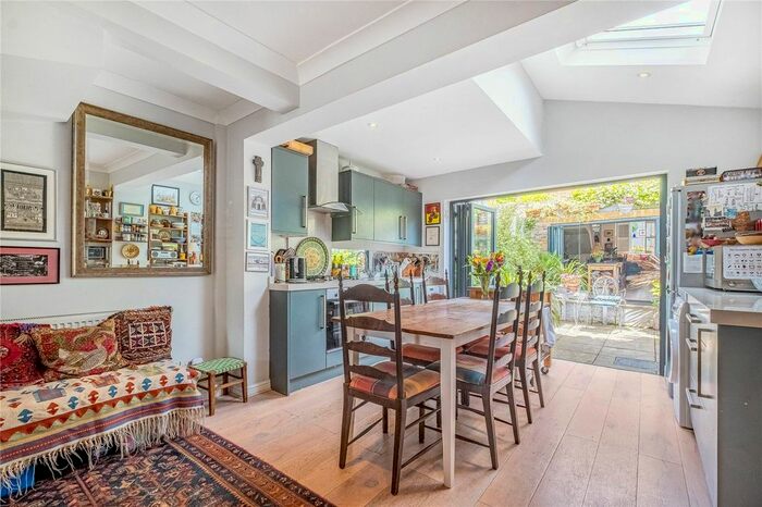 3 Bedroom Detached House To Rent In Sandilands Road, Fulham, London, SW6