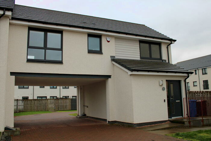 2 Bedroom Flat To Rent In Crofton Square, Renfrew, PA4