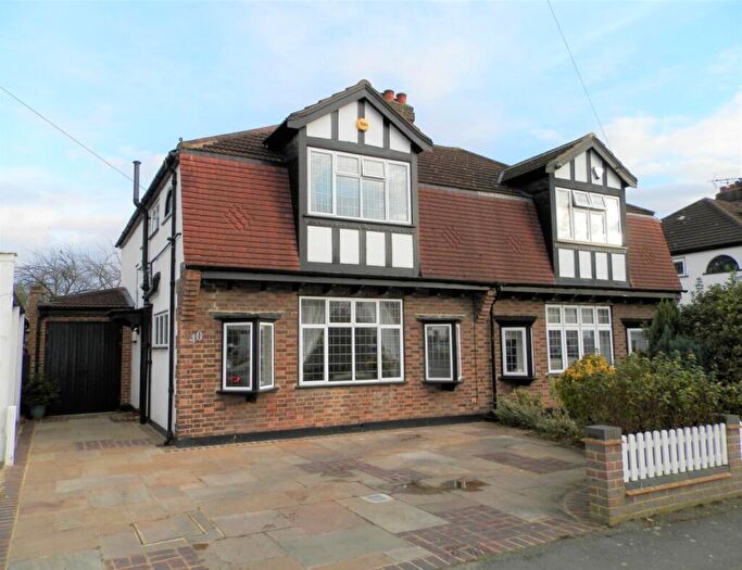 3 Bedroom Semi-Detached House For Sale In Fairfield Avenue, Upminster, Essex, RM14