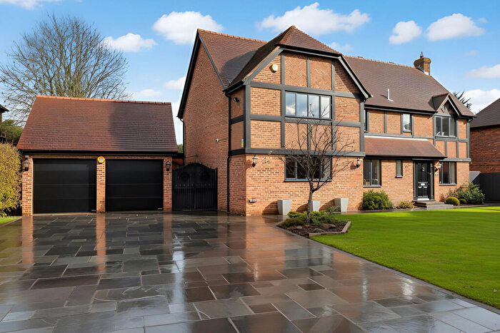 5 Bedroom Detached House For Sale In Fordyce Close, Hornchurch, RM11