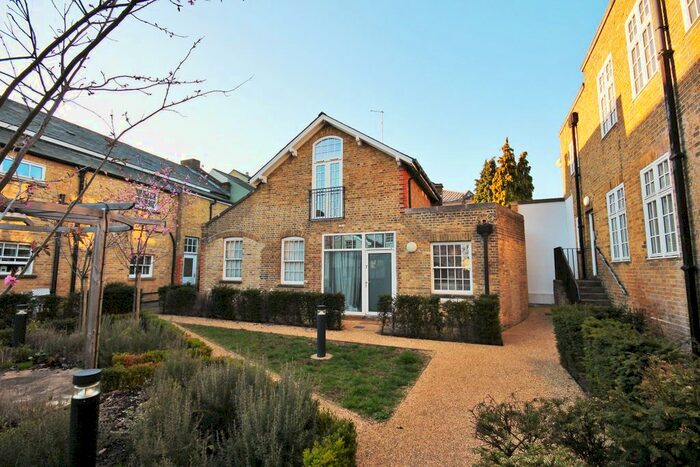 2 Bedroom Detached House To Rent In Baker Court, Braintree, CM7