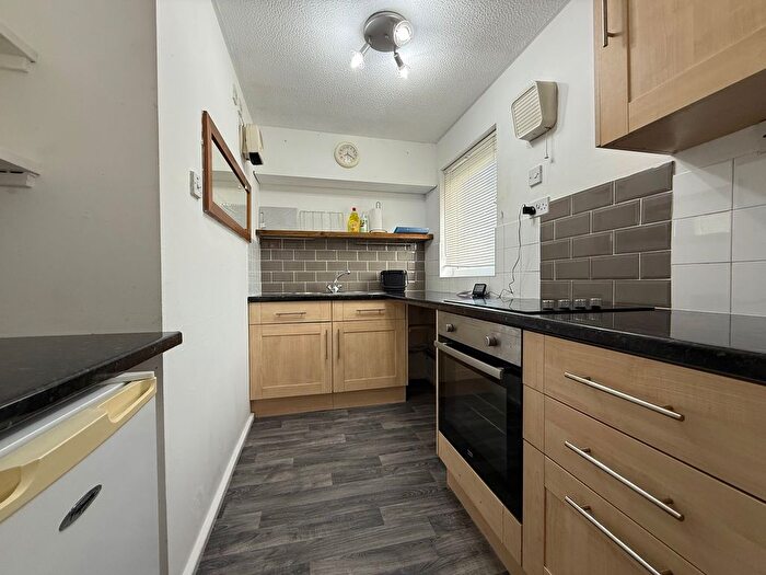 Studio To Rent In Farringdon Drive, Radcliffe, M26