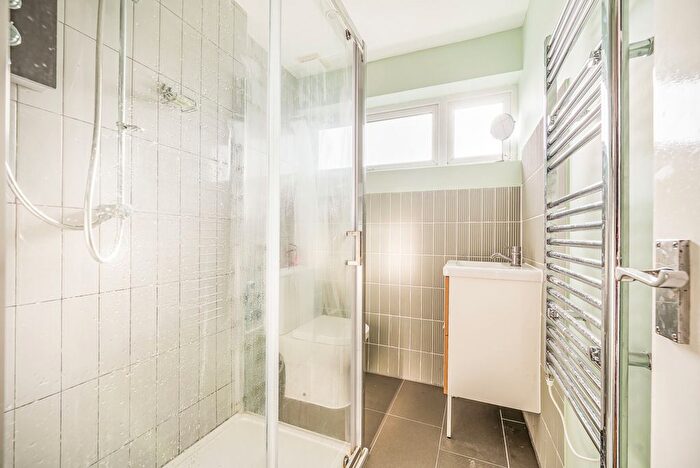 1 Bedroom Flat For Sale In Southcote Road, Reading, Berkshire, RG30