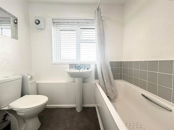 2 Bedroom Apartment To Rent In Rundells, Harlow, CM18