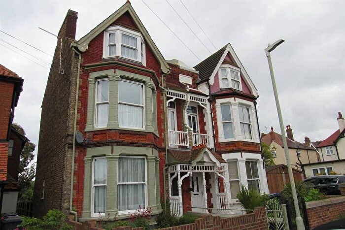 4 Bedroom Semi-Detached House For Sale In Cecil Park, Herne Bay, CT6