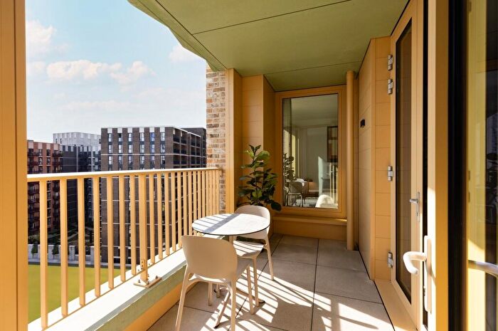 2 Bedroom Apartment To Rent In Embassy Boulevard, London, SW11