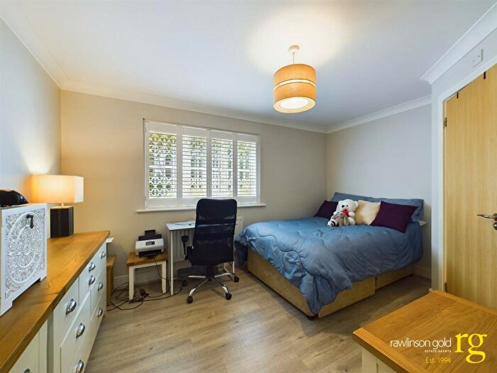 2 Bedroom Flat For Sale In Collapit Close, Harrow, HA1