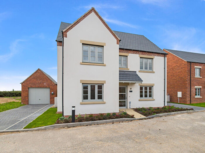 4 Bedroom Detached House For Sale In Brook Lane, Wessington, DE55