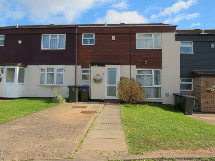 3 Bedroom House To Rent In East Paddock Court, Northampton, NN3