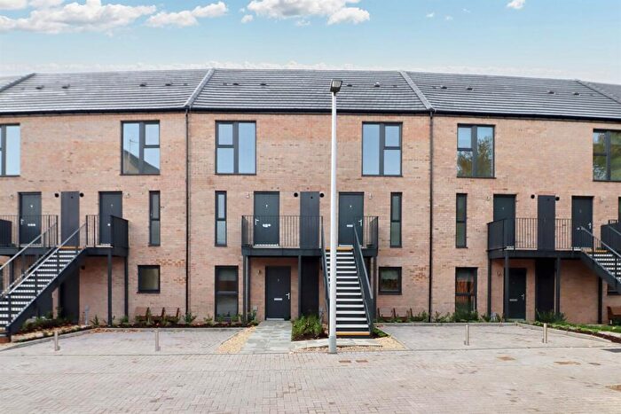 2 Bedroom Flat To Rent In Bedroom New Home Flat In Kilpatrick Bow, Edinburgh, EH6