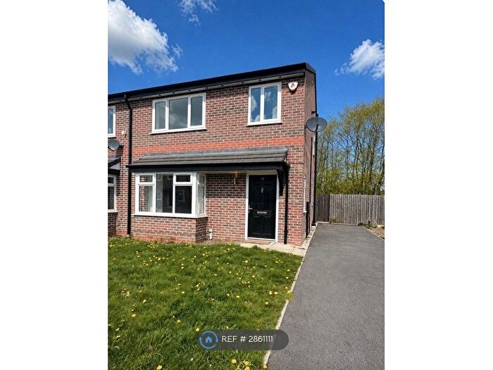 4 Bedroom Semi-Detached House To Rent In Penny Bridge Grove, St Helens, WA9