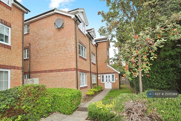 1 Bedroom Flat To Rent In Summers Lodge, Letchworth Garden City, SG6