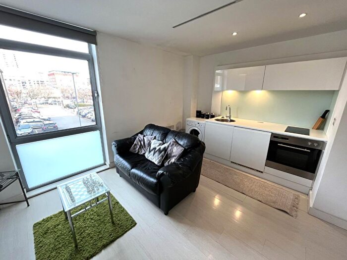 Studio To Rent In Ingram Street, Holbeck, Leeds, LS11