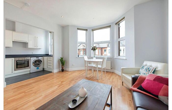 1 Bedroom Flat To Rent In Skardu Road, London, NW2