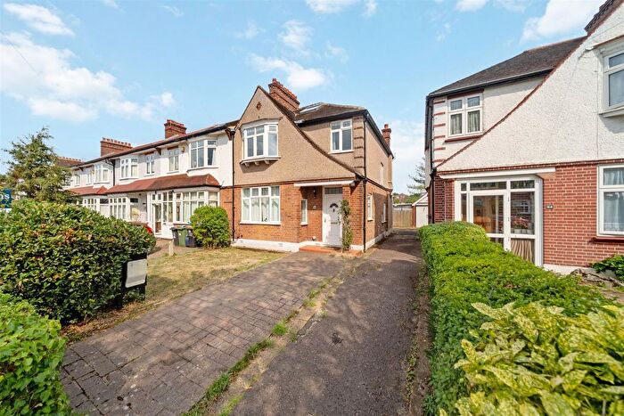 4 Bedroom End Terrace House For Sale In Sandbourne Avenue, Merton Park, SW19