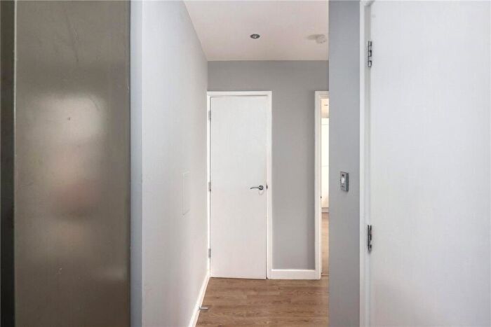 1 Bedroom Flat For Sale In Carillon Court, Greatorex Street, London, E1