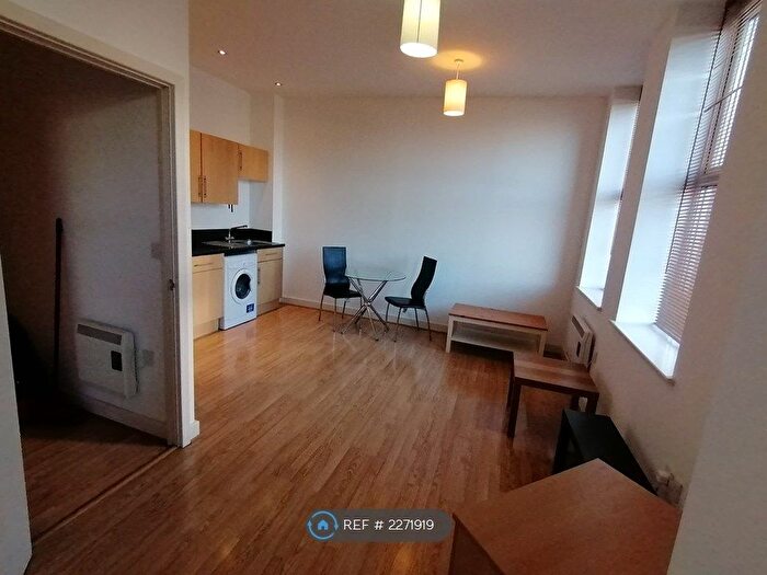 1 Bedroom Studio To Rent In Mcilroys Building, Reading, RG1
