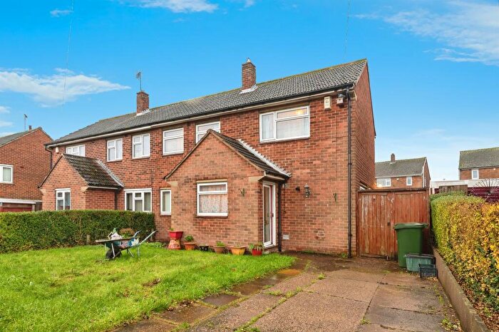 3 Bedroom Semi-Detached House For Sale In Glade Hill Road, Arnold, Nottingham, NG5