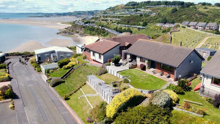 3 Bedroom Detached Bungalow For Sale In Inch View, Kinghorn, KY3