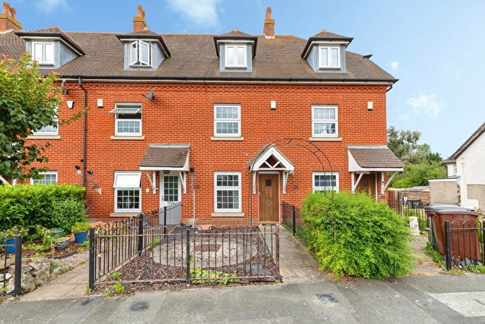 4 Bedroom Terraced House For Sale In Hall Road, Wouldham, Rochester, Kent, ME1
