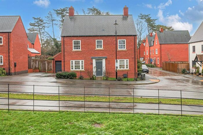 4 Bedroom Detached House For Sale In Redcar Road, Towcester, NN12