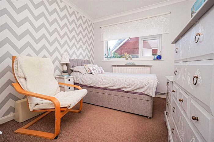 2 Bedroom Detached Bungalow For Sale In Lancing Close, Hastings, TN34