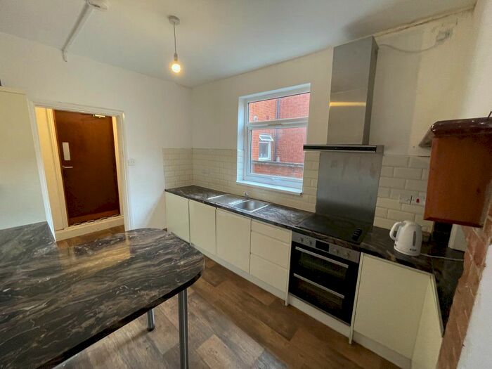 5 Bedroom Terraced House To Rent In Lincoln Street, Leicester, LE2